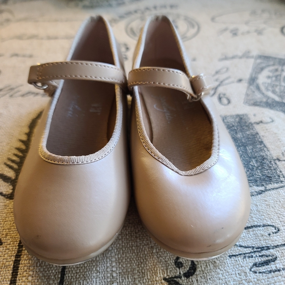 Girl tap shoes